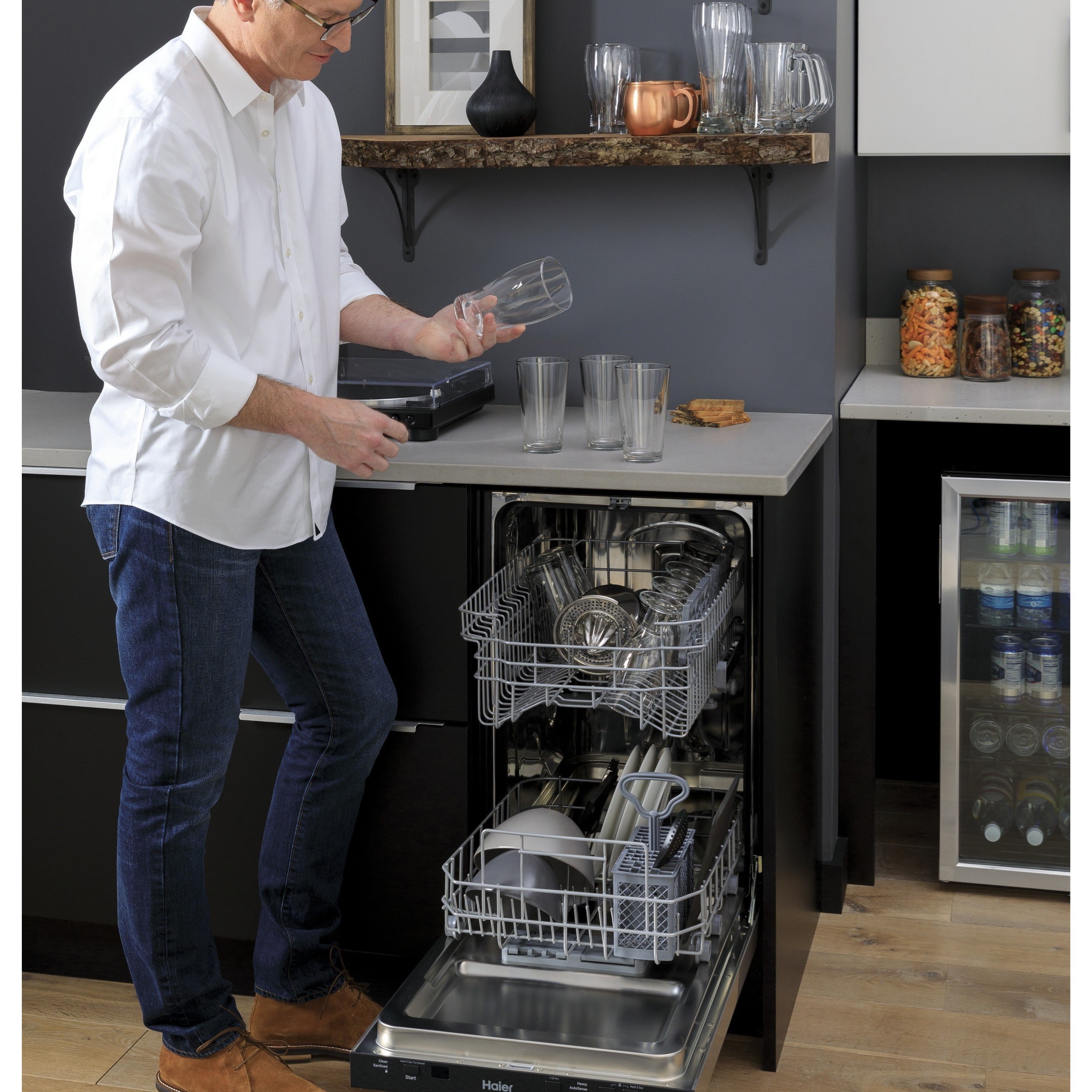 Haier 18 sale dishwasher